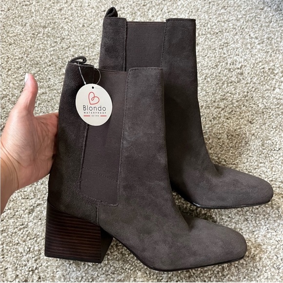 NWT Blondo Dark Brown Suede Selena Chelsea Boots 9.5 - Picture 2 of 11